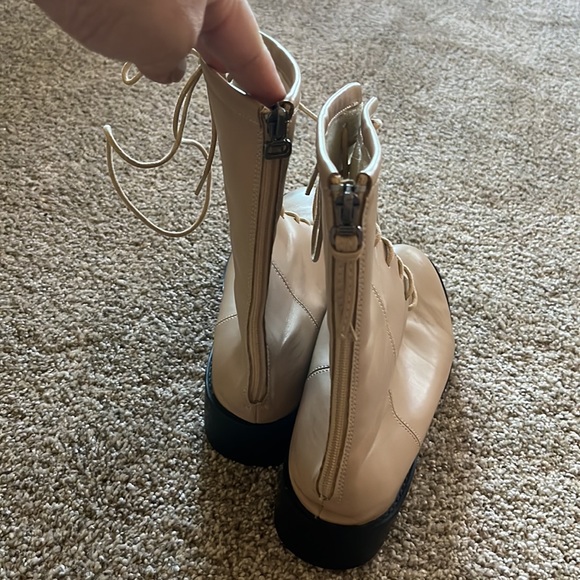 Cream beige ankle kid boots lace up front zip back - size 9 - Picture 3 of 7